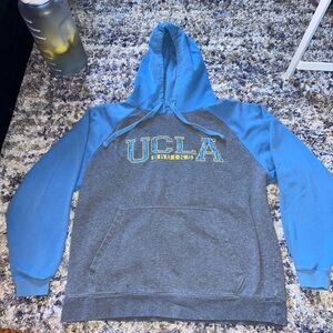 UCLA Bruins Sweatshirt Mens XL Football Pullover Hoodie Russell Athletic NCAA